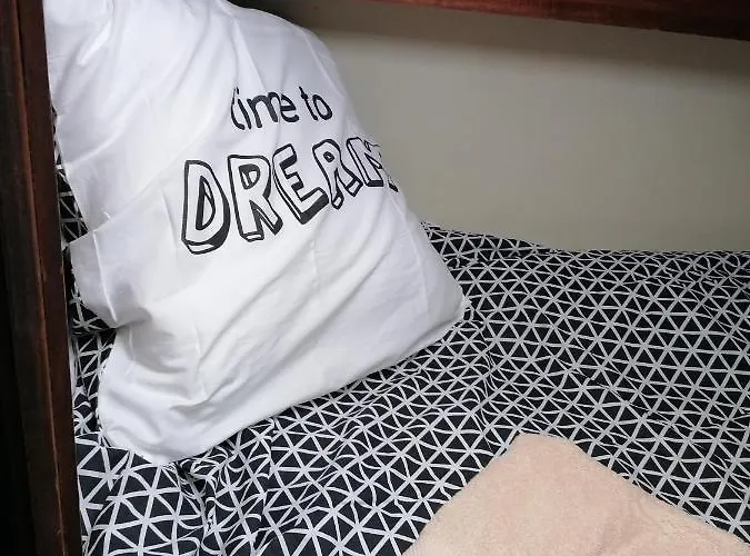 Botel Voilier De Charme A Quai *