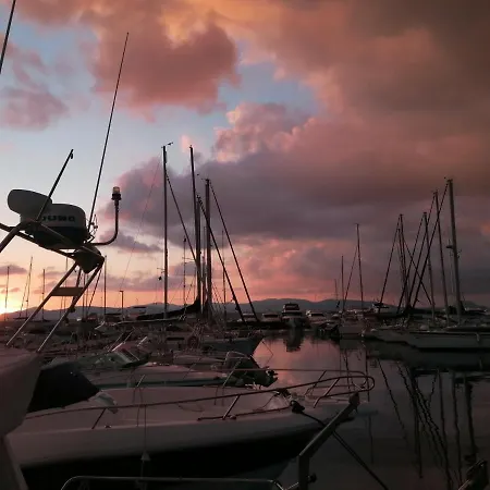 Voilier De Charme A Quai Ботель *