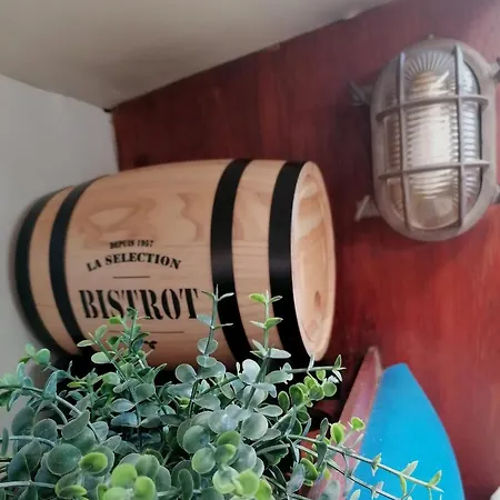 Voilier De Charme A Quai Botel *