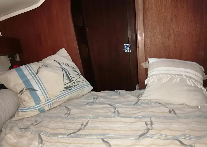 Voilier De Charme à Quai * Saint-Raphaël